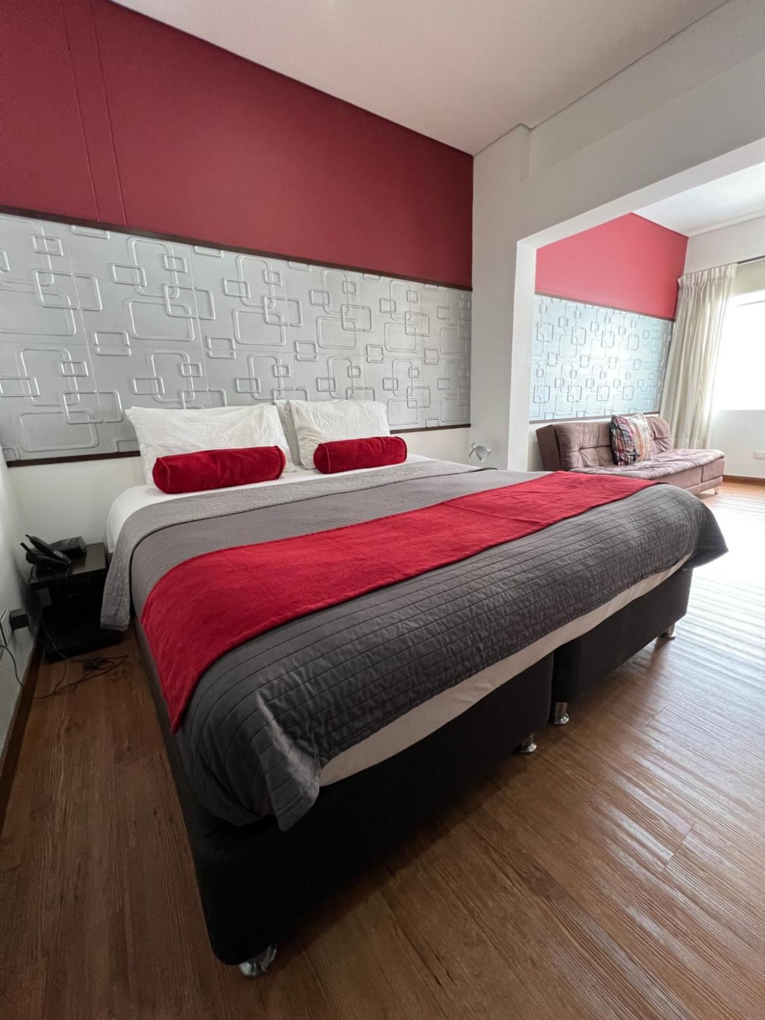 Florencia Plaza 4*